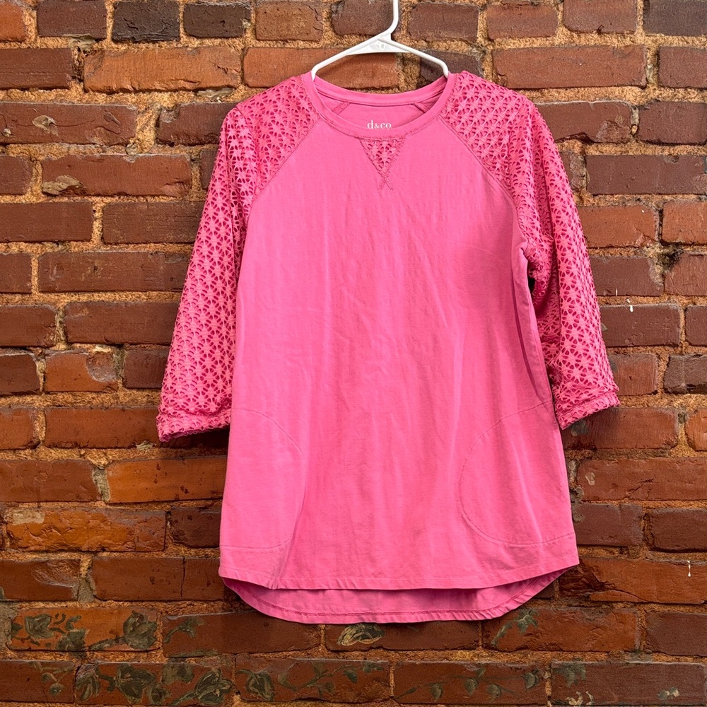 D&Co Active‎ Lace Detailed Sleeves Hot Pink Long Lined Top Size Small